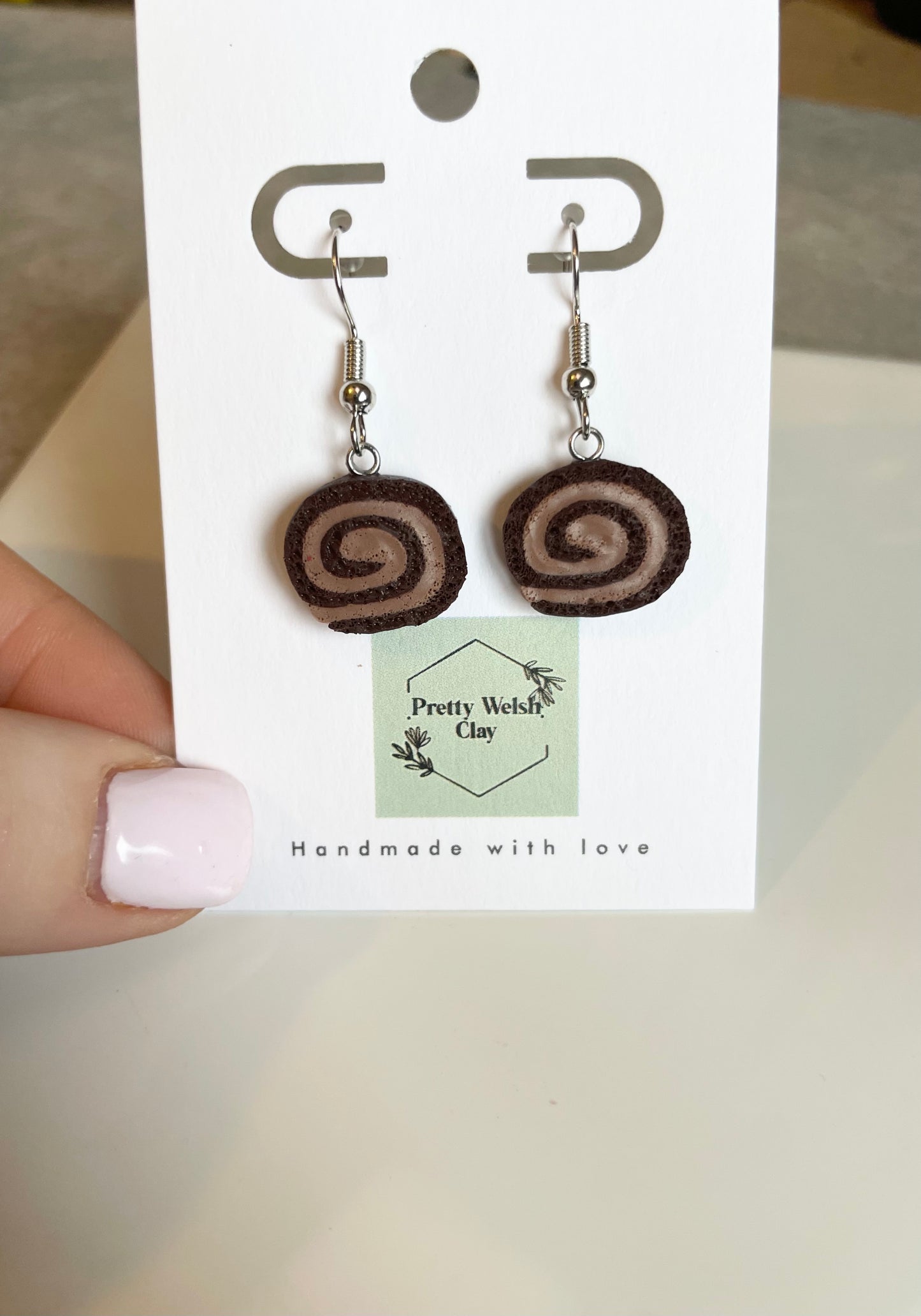 Chocolate Swiss roll silver