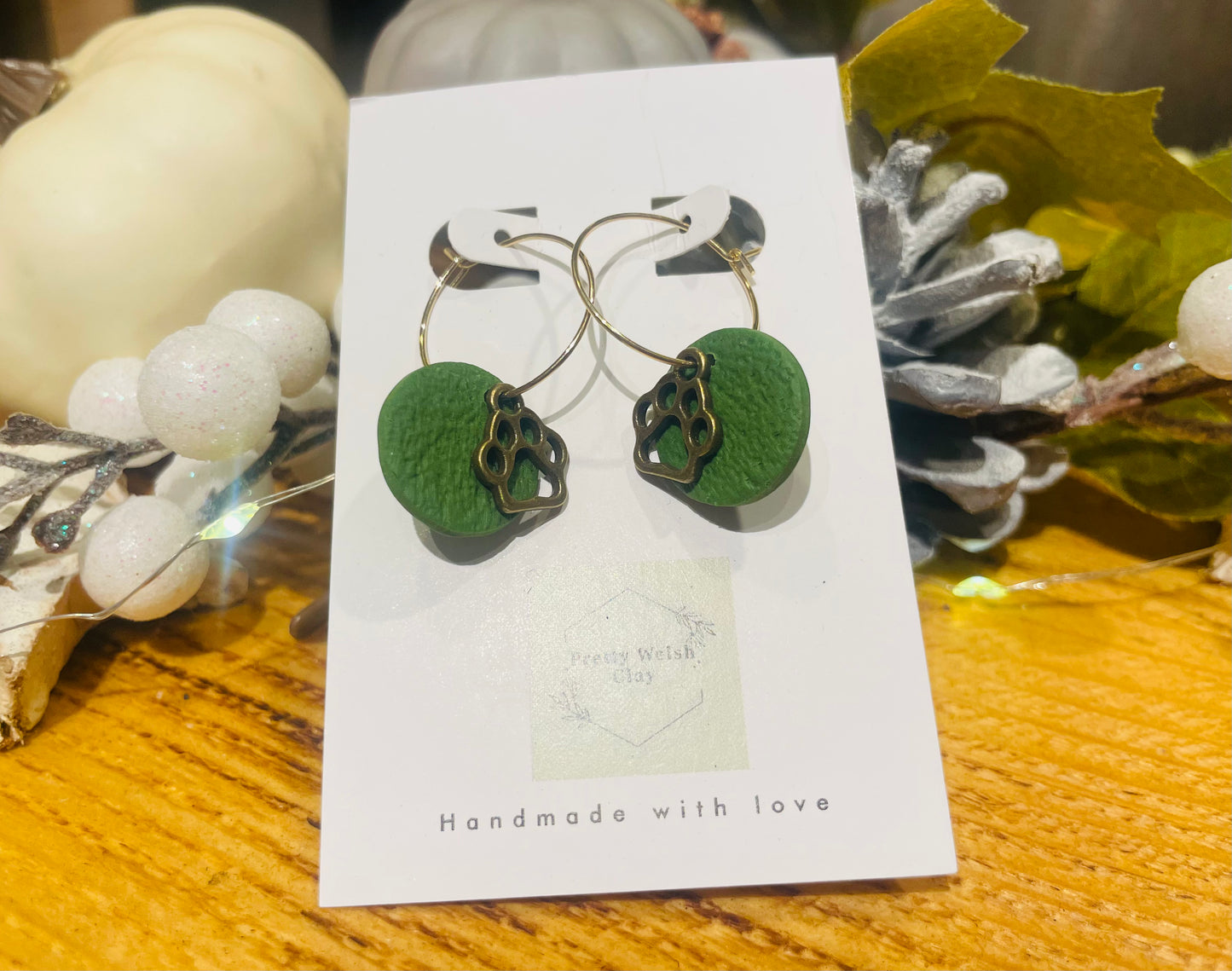 Dangle circles paw print