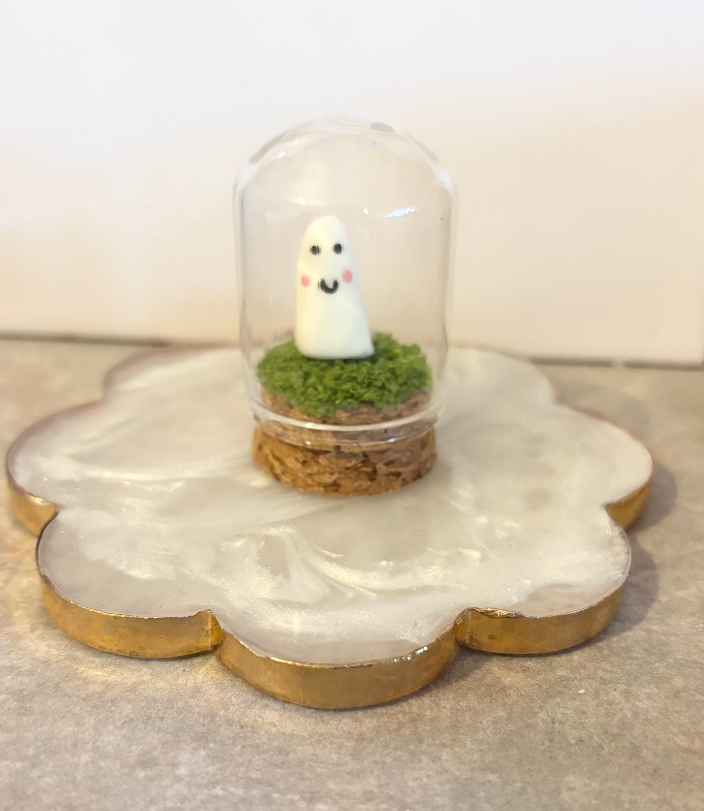 Smiley ghost