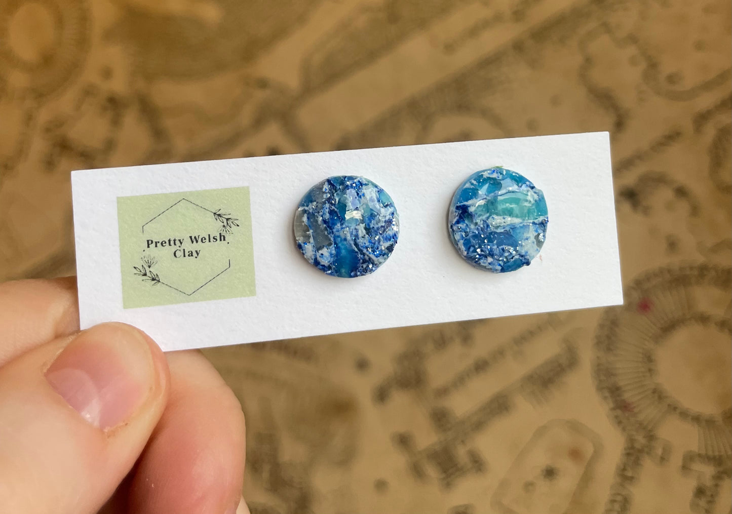 Large marbled circles