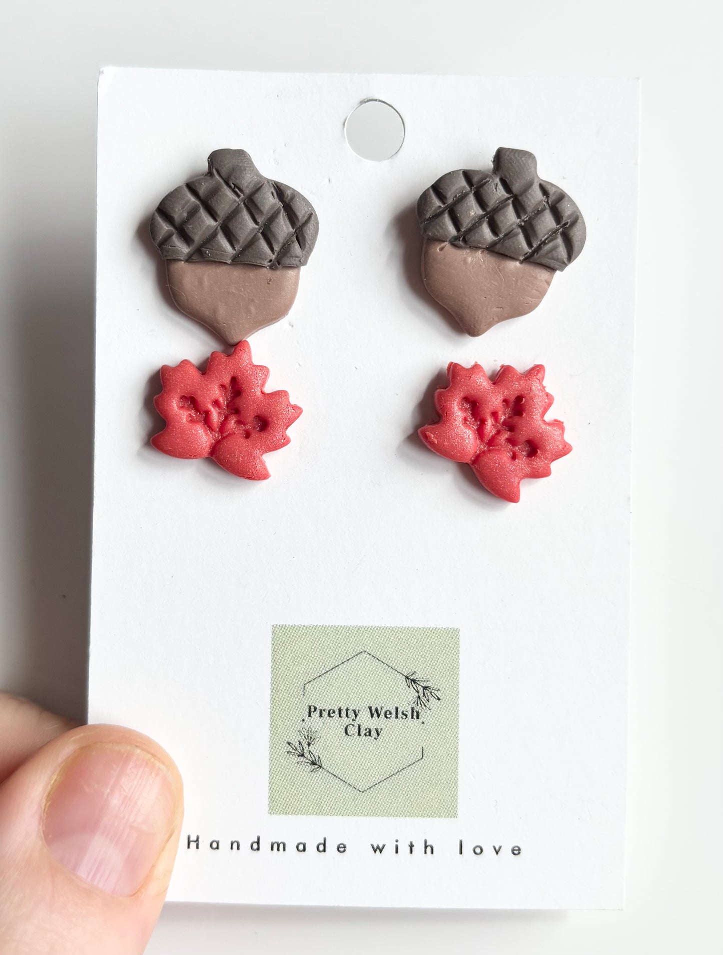 Acorn/ leaf duo