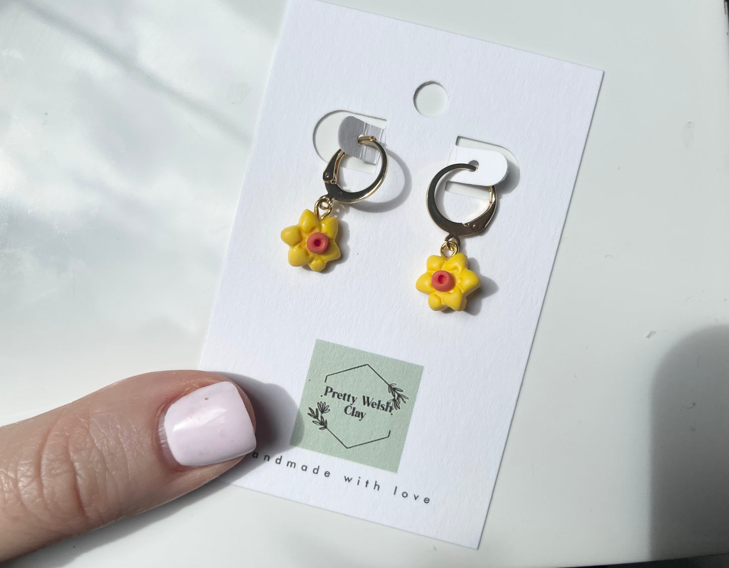 Daffodil dangles