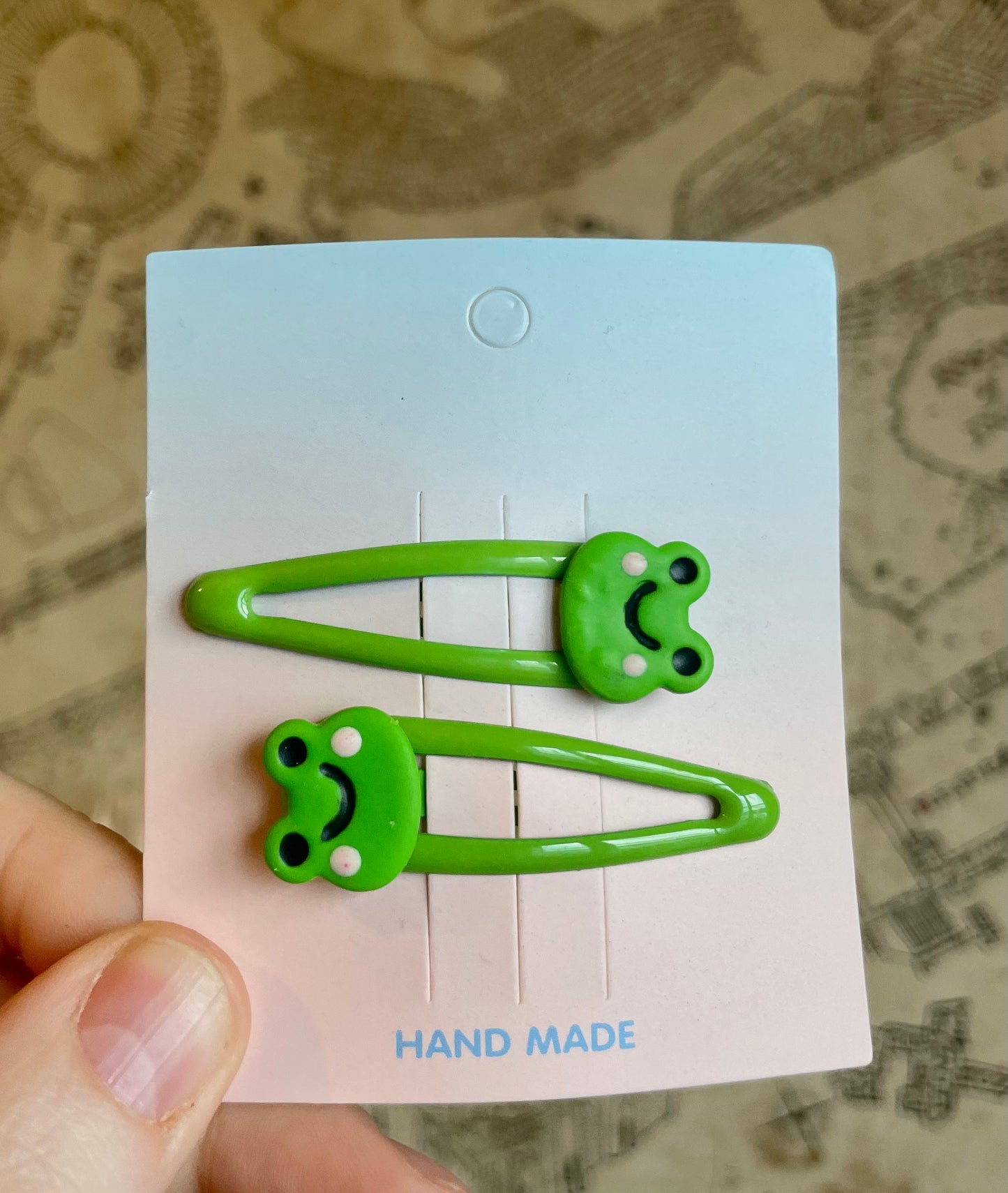 Frog hair clips