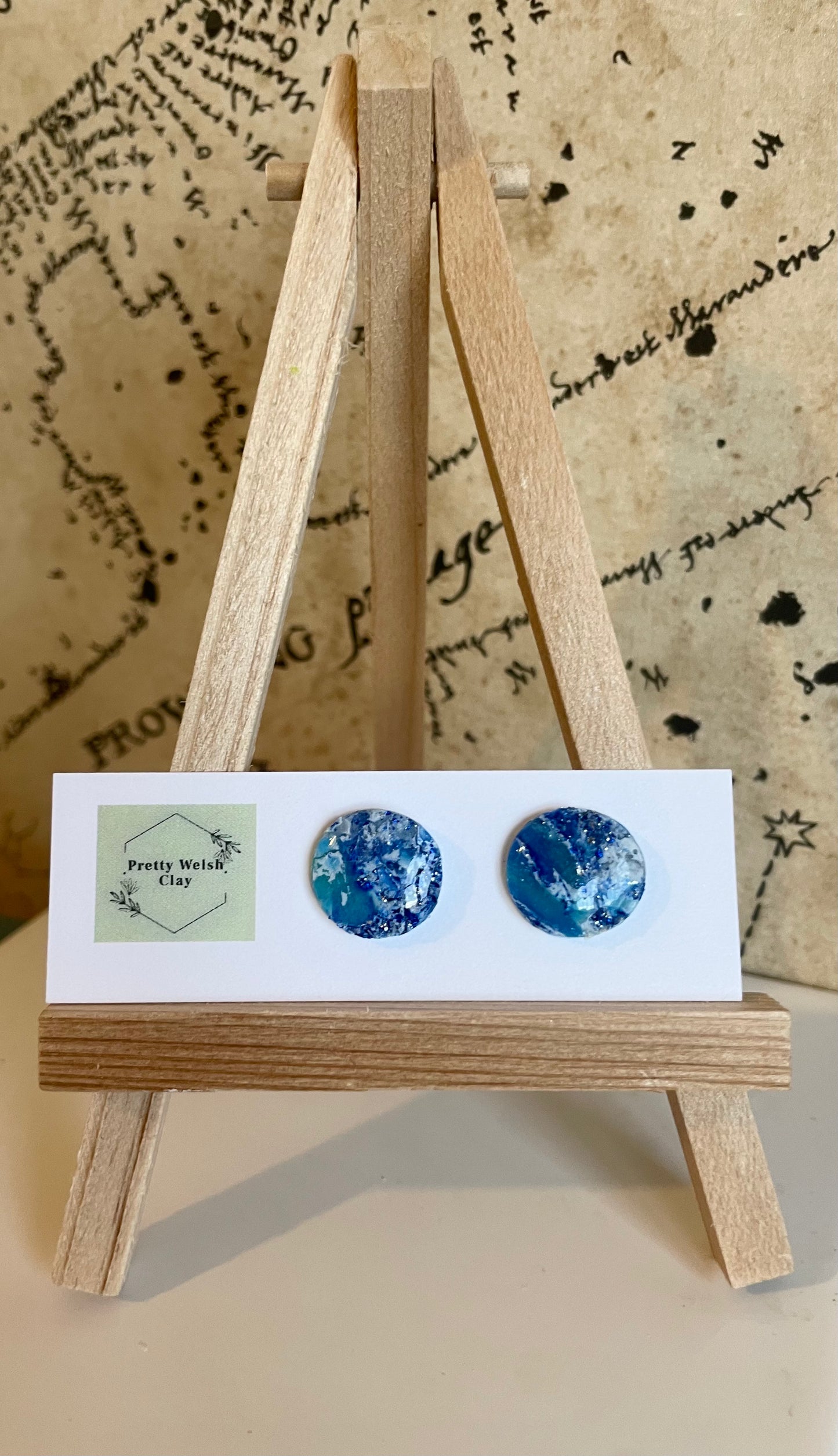 Large marbled circles
