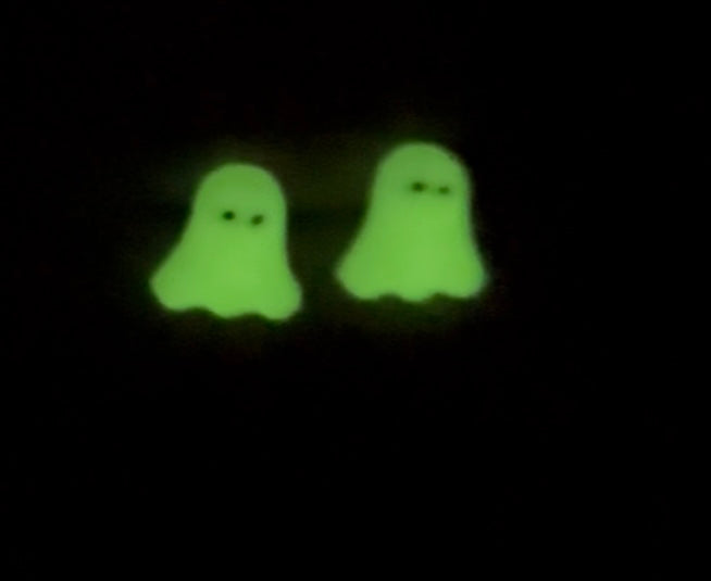 Glow in the dark ghost