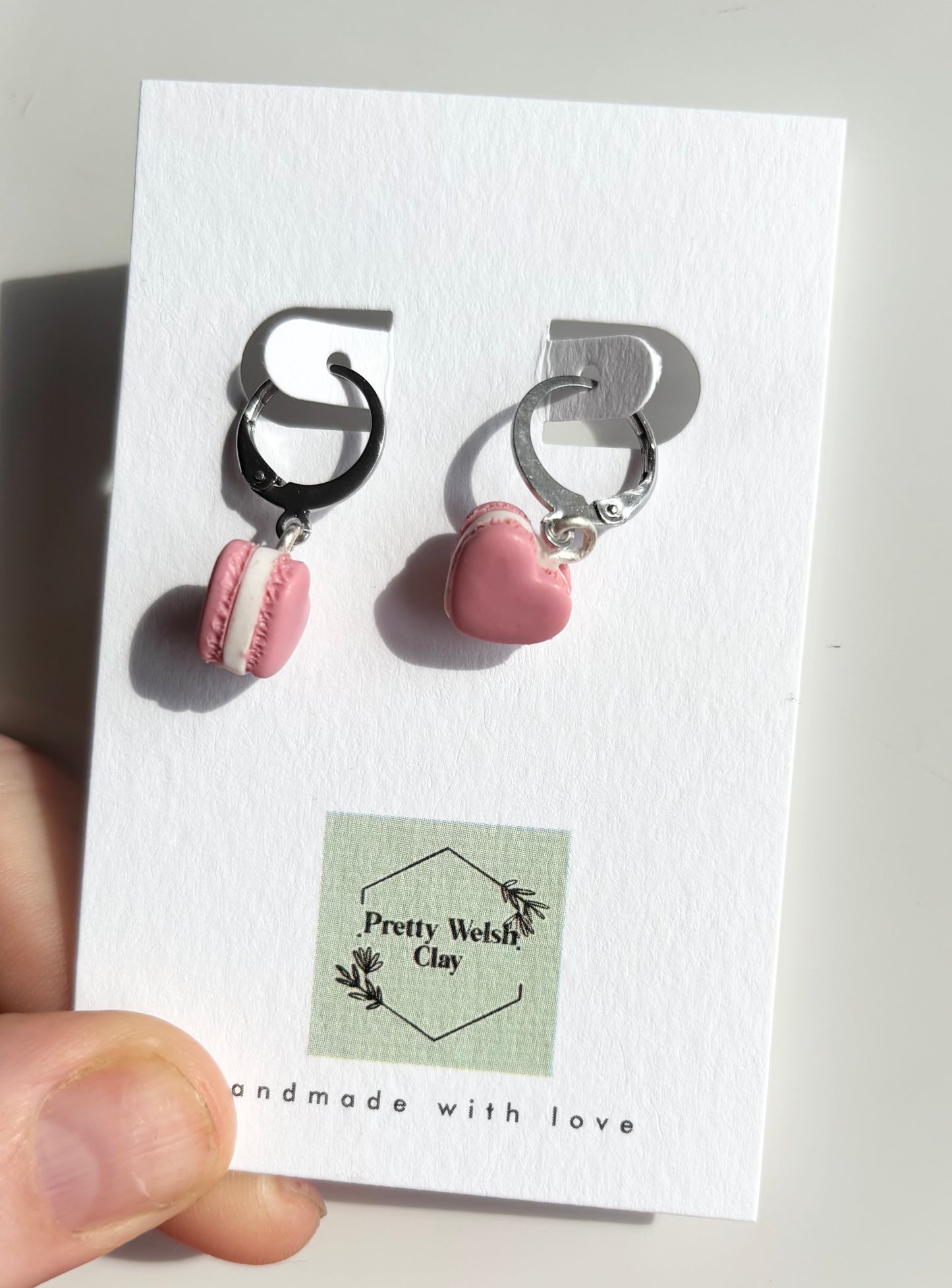 Heart macarons