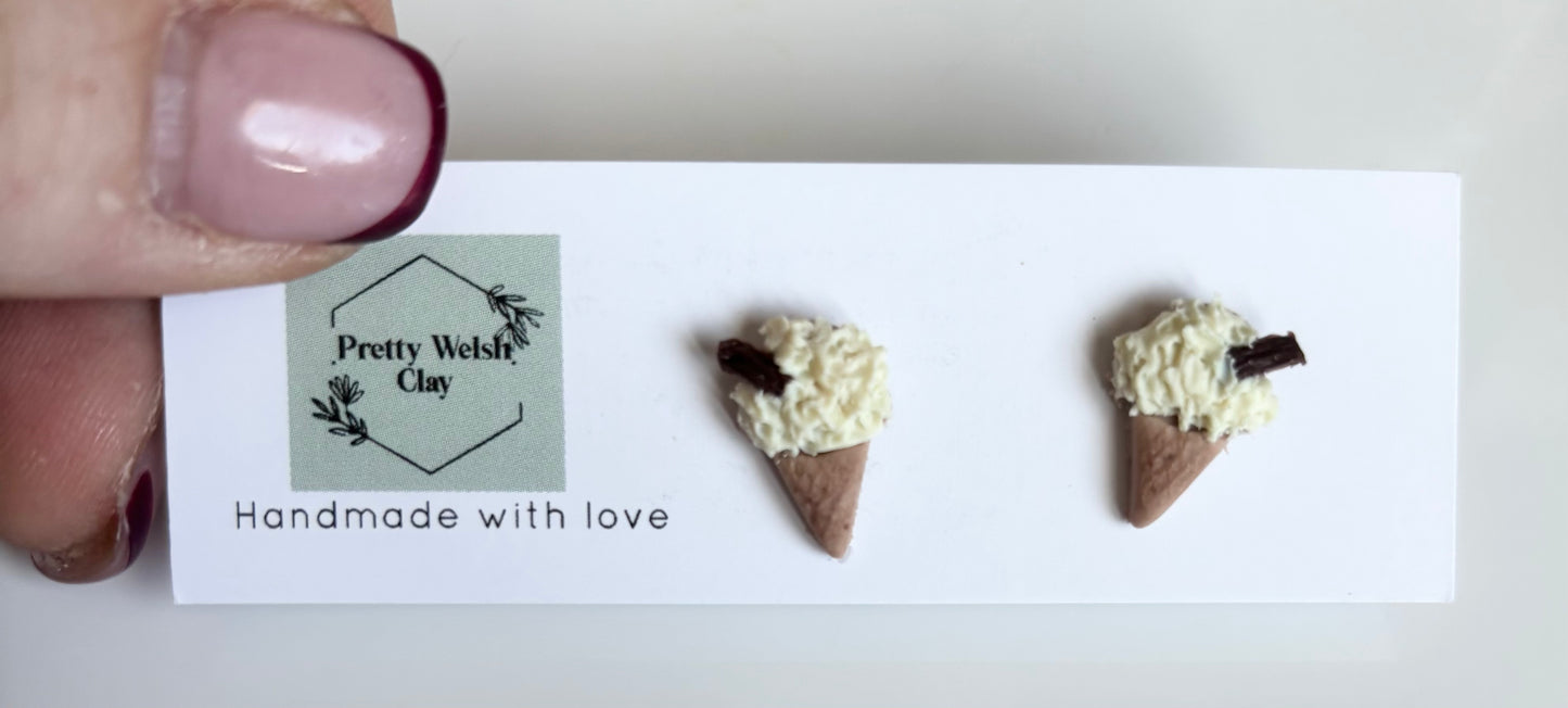 Vanilla ice cream cones