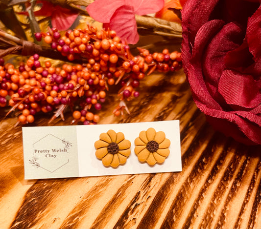 Sunflower studs