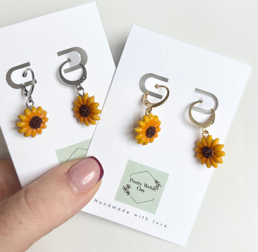 Small sunflower dangle