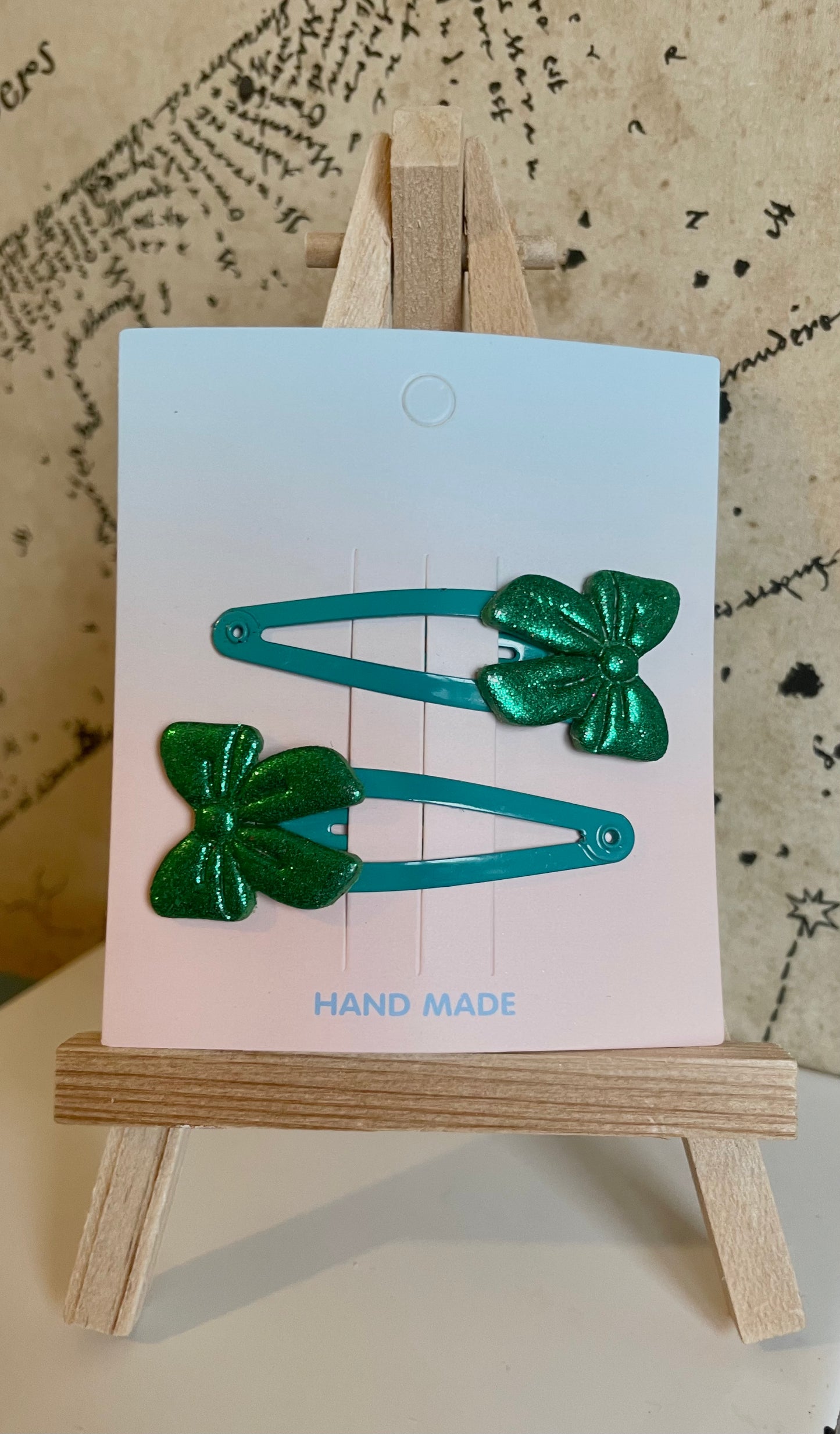 Green bow hair clips