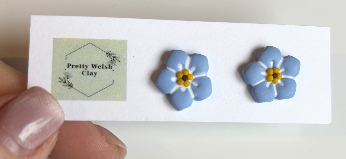 Forget me not stud
