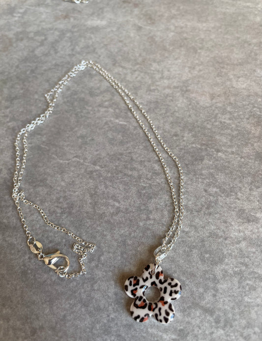 Leopard flower necklace