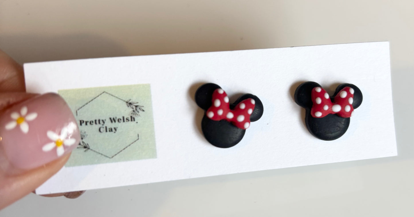 Mouse studs