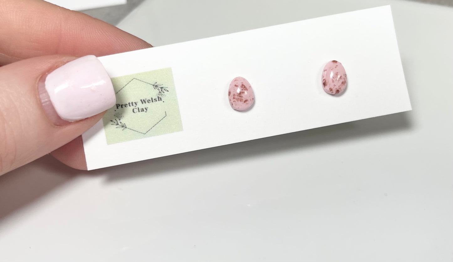 Mini egg studs