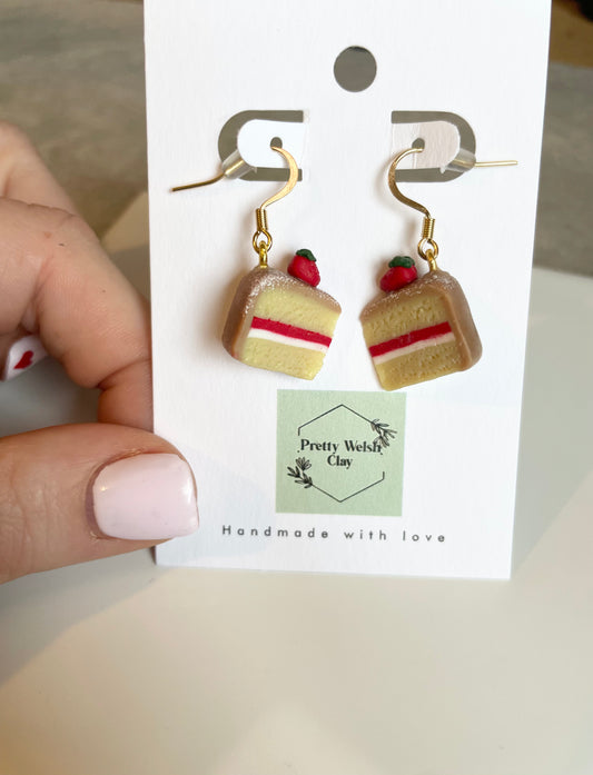 Victoria sponge dangle