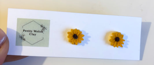 Sunflower stud