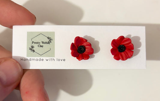Poppy studs