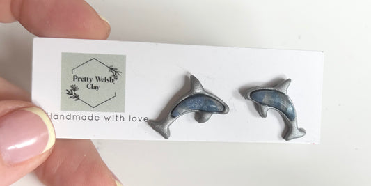 Dolphin studs