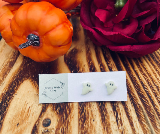 Mini glow boo studs
