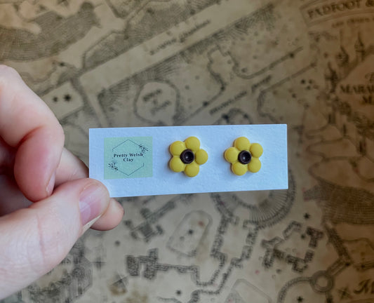 Sunflower studs
