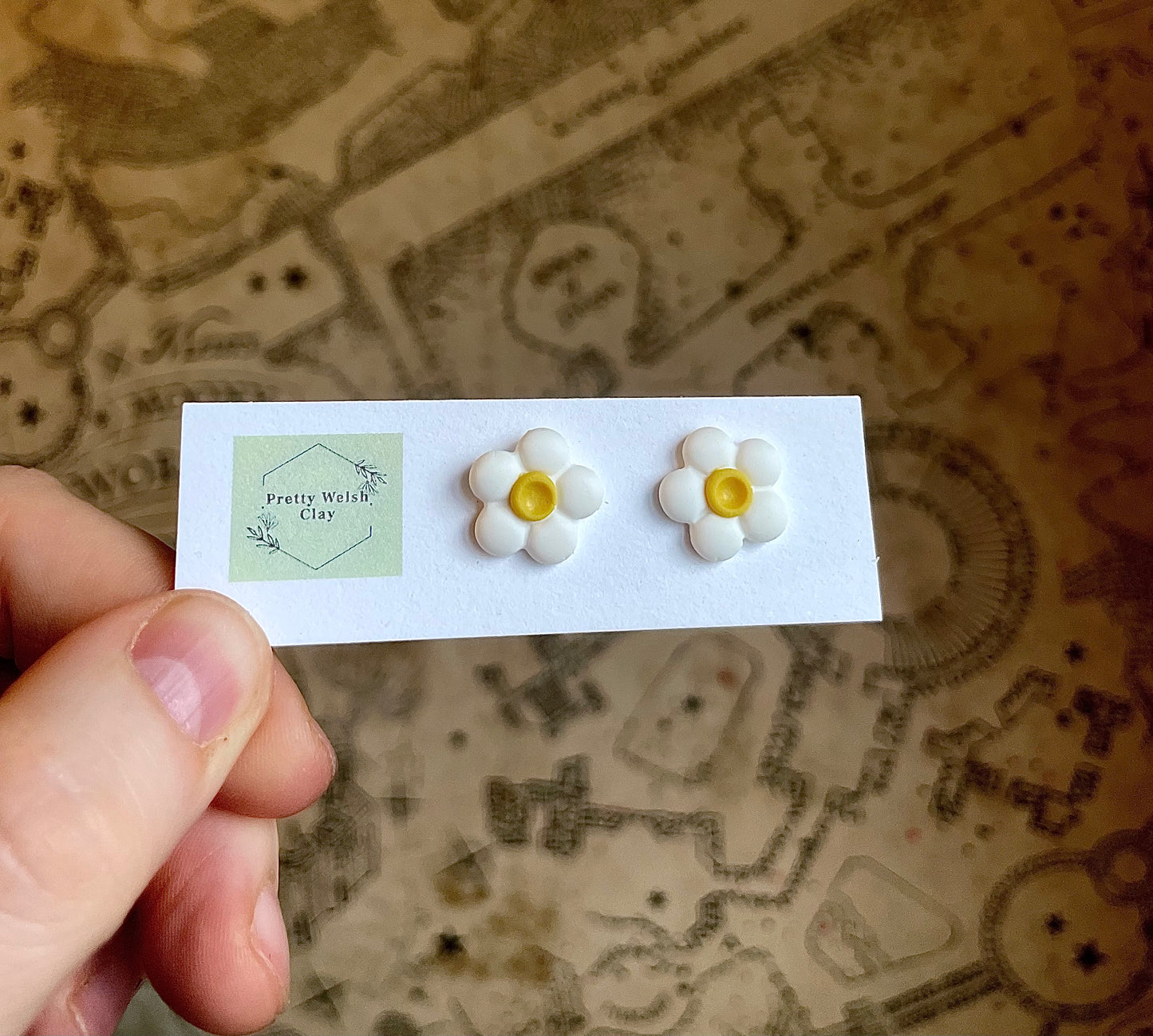 Daisy studs
