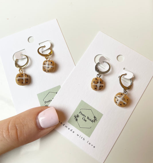 Hot cross bun dangles
