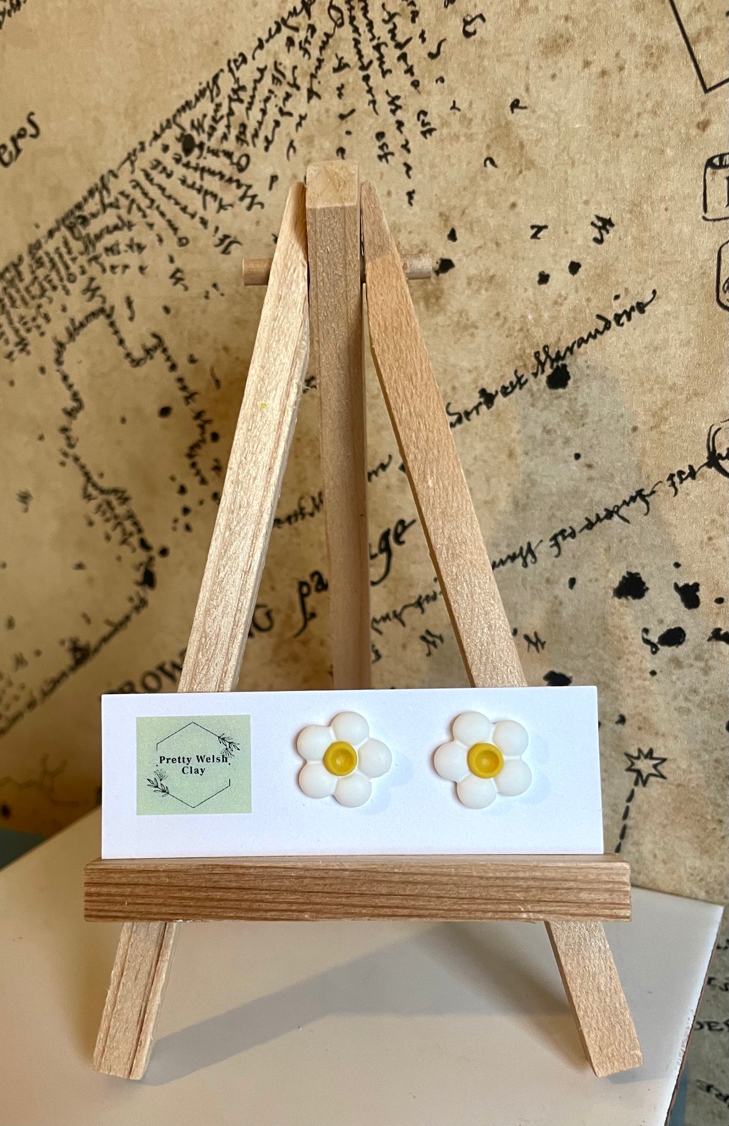 Daisy studs
