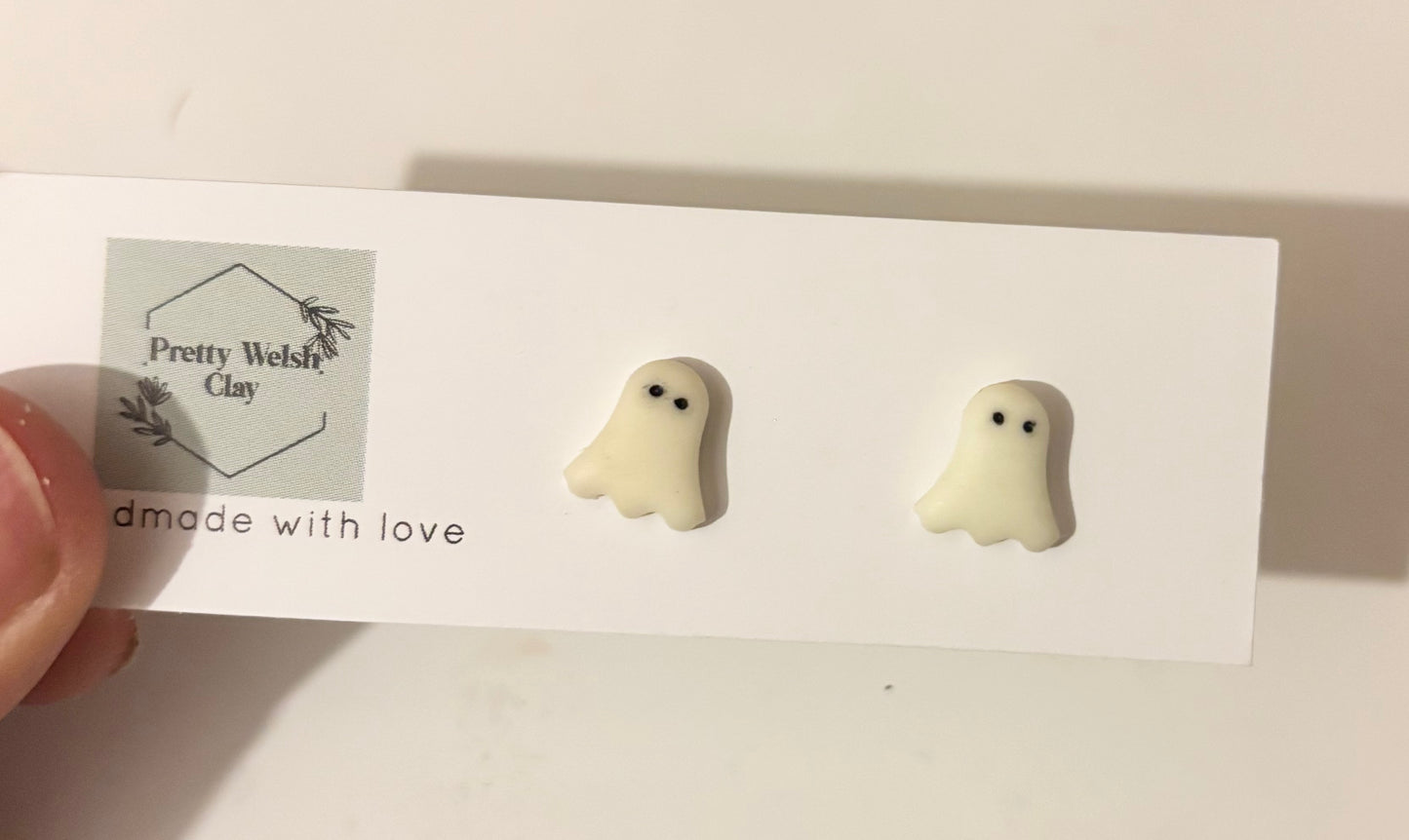 Glow in the dark ghost