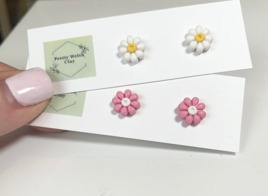 Flower studs