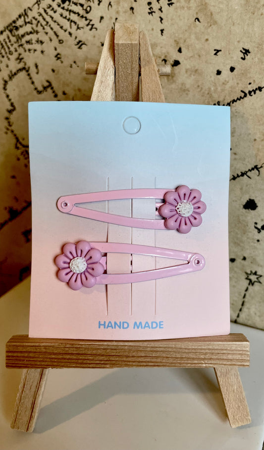 Pink daisy hair clips