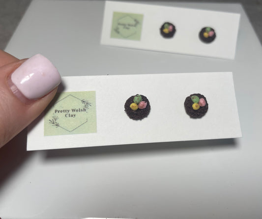 Mini egg nests studs