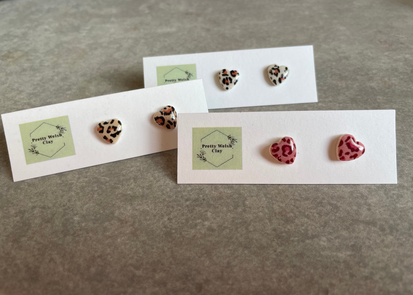 Mini leopard heart studs