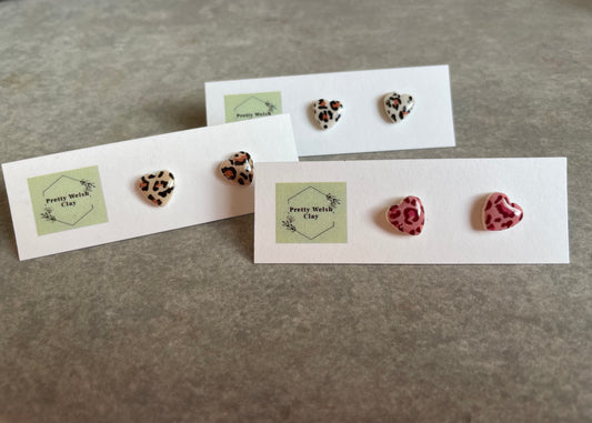 Mini leopard heart studs
