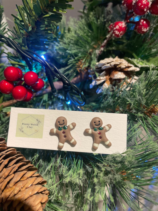 Gingerbread studs