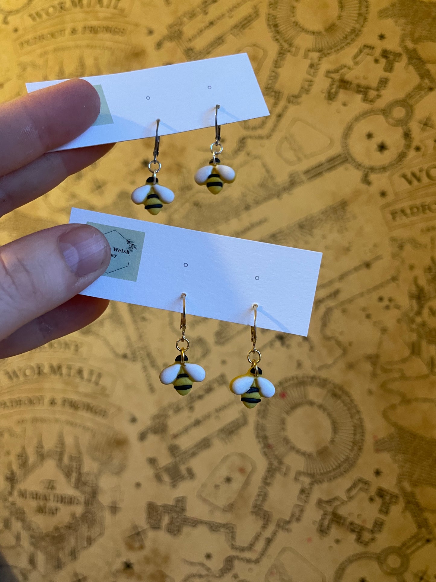 Dangle bees