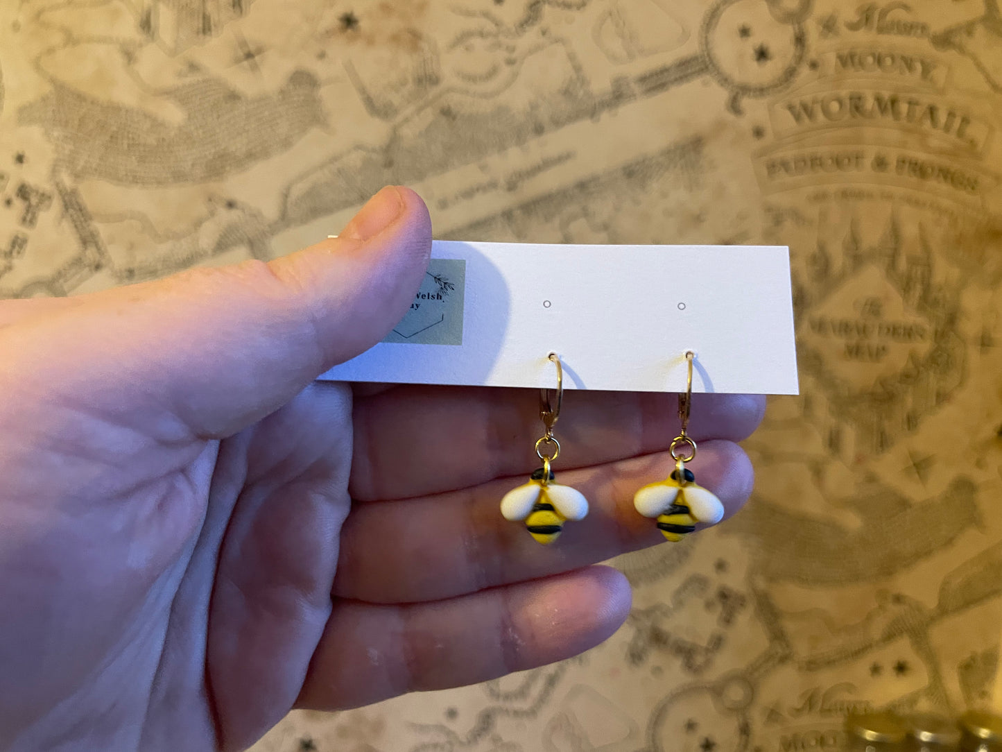 Dangle bees