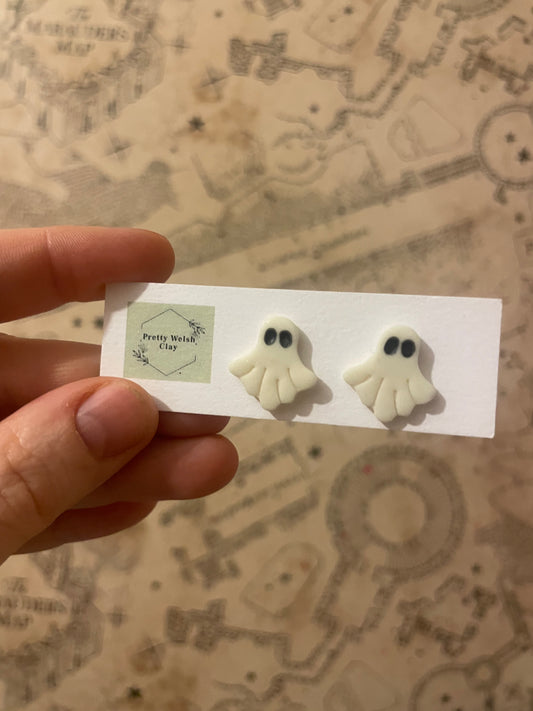 Glow in the dark ghosts